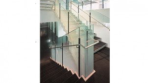 住友３Ｍ、屋外のガラスに張れる装飾フィルムを発売