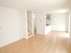 B デジカメ(焦点距離24mm)