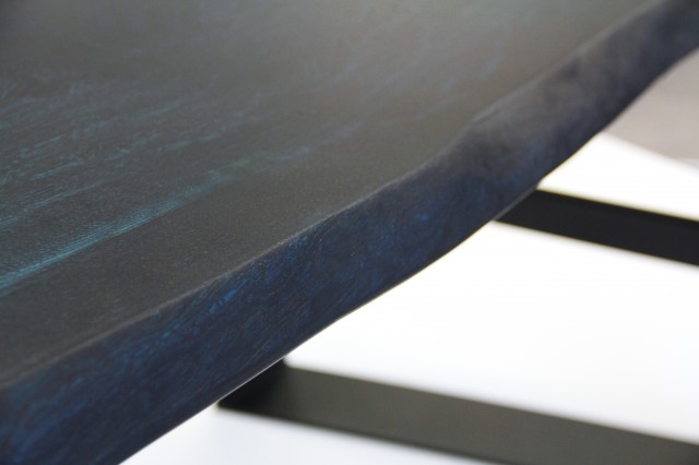 藍染によるタモ無垢板