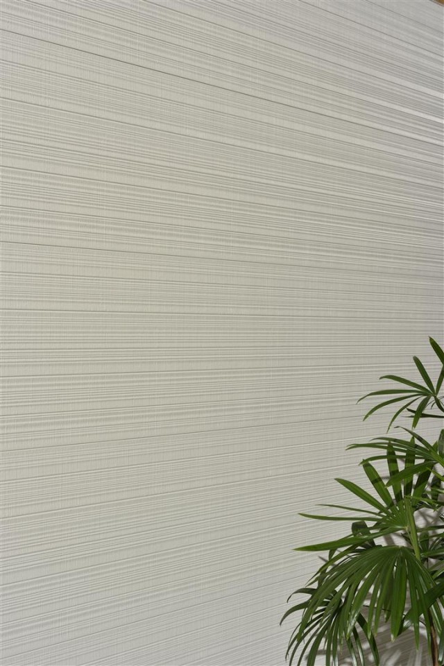 耐候性と意匠性を両立した「ＮＦ-ファブリックライン」。写真の色は「Ｆミルク」。