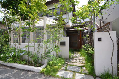 「LIXILエクステリアコンテスト2014」大賞作品　（景色工房サフラン）