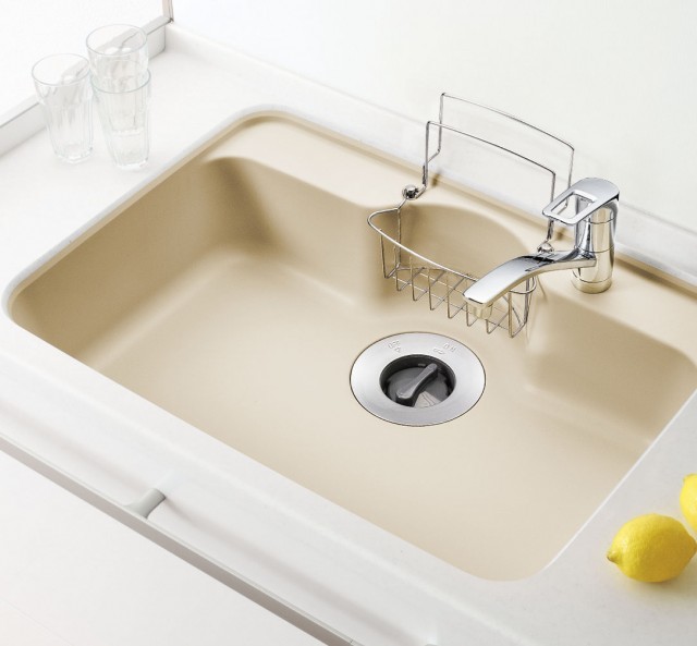 ディスポーザー対応人造大理石製シンクは、カフェベージュ、グレー、イエローの３色展開。