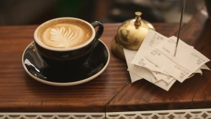 家具を自由な発想でデコれる、アジアン調木製モールディング