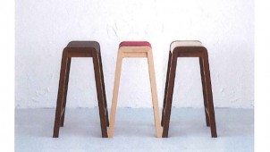 「あん馬」をモチーフにした木製スツールを発売
