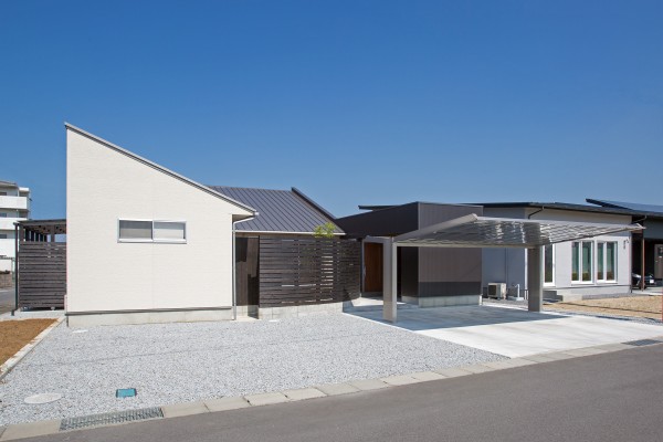 ＜住宅エクステリア分野＞ Ｍ計画設計室、個人邸（香川県） 採用商品：マイポートＶ