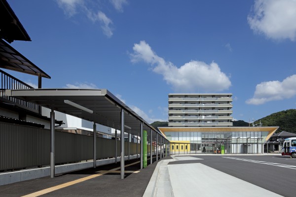 ＜景観エクステリア分野＞ アマノ 福山支店：井原バスセンター（岡山県） 