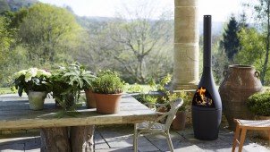 デンマーク発、アウトドア用鋳鉄製暖炉を発売