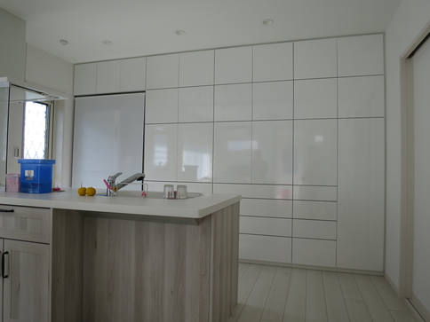 「GNASH(ナッシュ)」主力商品のオーダー食器棚