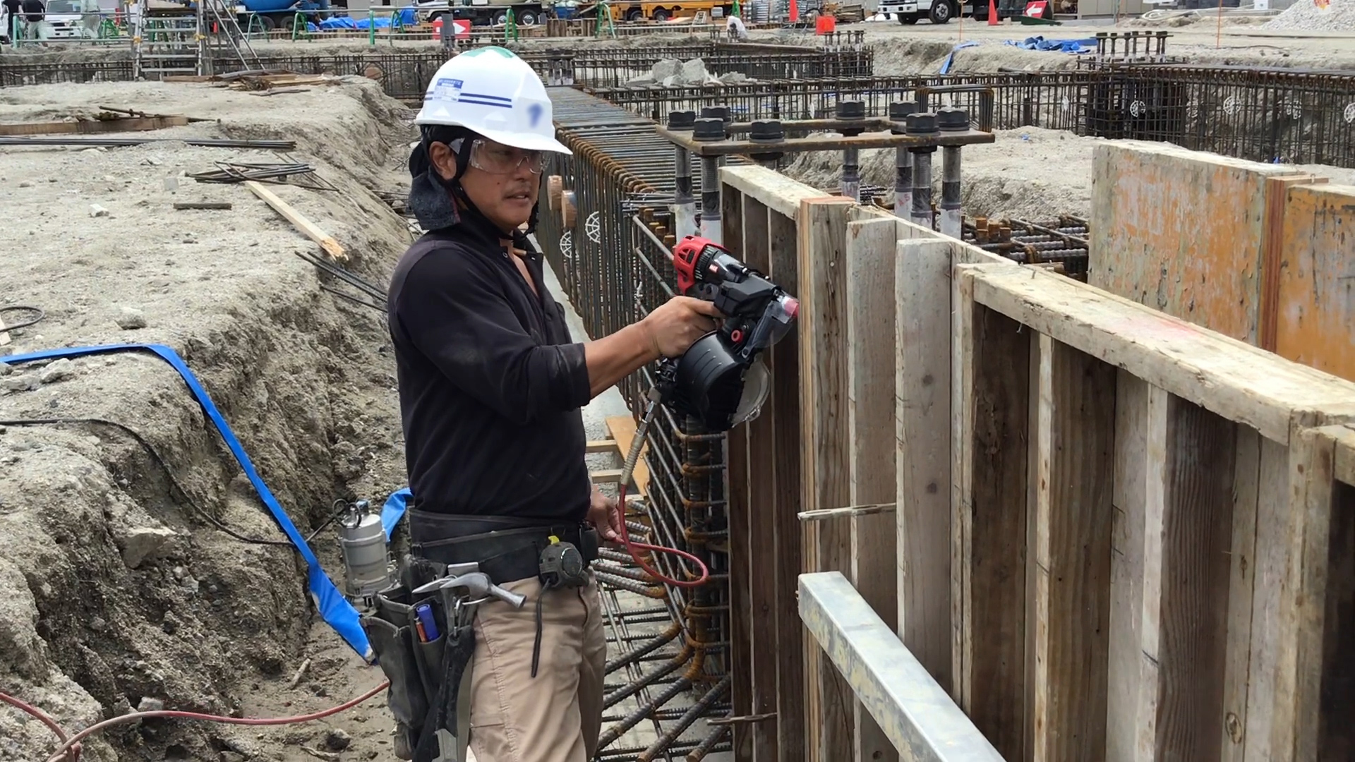 マックス、「浮かせ打ち」が容易な型枠用釘打ち機を発売 | 新建ハウジング