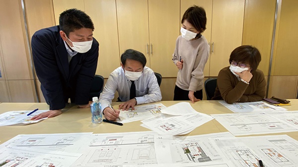 グループ化でマルチブランド戦略展開　設計機能を集約し、コンペ方式でレベル底上げ -KHCグループ ［兵庫県明石市］