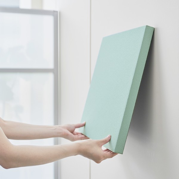 大建工業、取り外し可能な吸音パネルが120色に