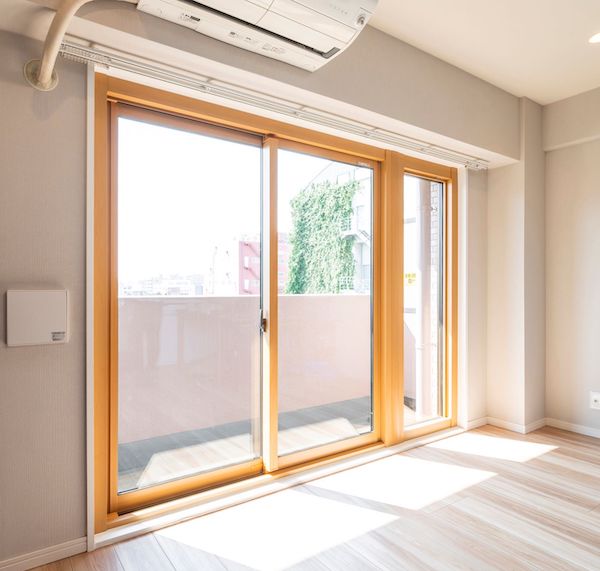 YKK AP、戸別改修可能なマンション断熱窓　対応窓拡充