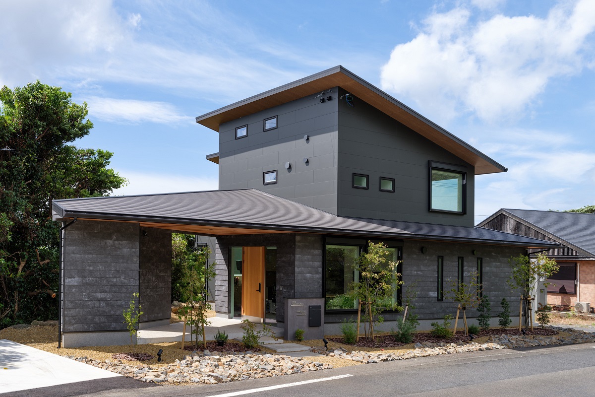 屋久島に高性能で宿泊可能なコンセプトハウスオープン