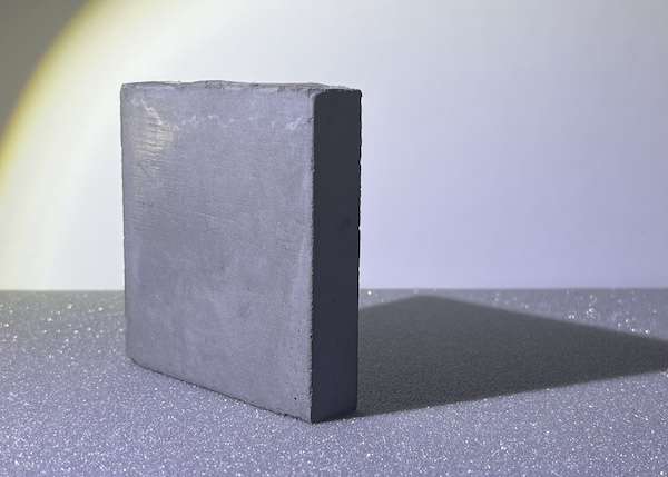 透明断熱材SUFA使った「軽量断熱コンクリート」を開発