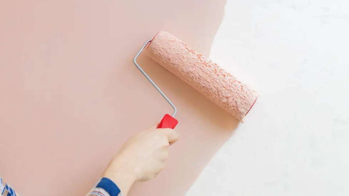 関西ペイント、壁紙の上から塗装でCO₂排出量99％削減