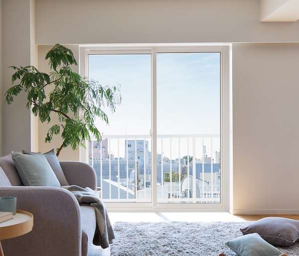 LIXIL、戸別リフォームが可能なマンション用取替窓を発売