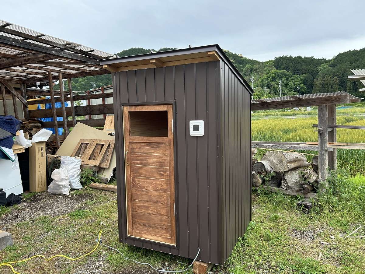 サウナリオ、高齢者施設向けの「遠赤外線低温サウナ」発売