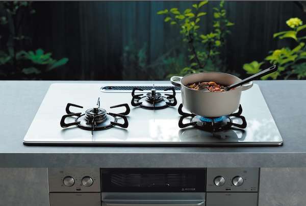 ビルトインコンロ「ウィズナ」、鍋の仮置き・掃除がしやすく