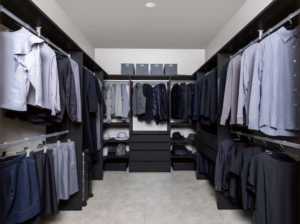 ="南海プライウッド、クローゼット収納にトレンドのグレー2色" 南海プライウッド、クローゼット収納にトレンドのグレー2色