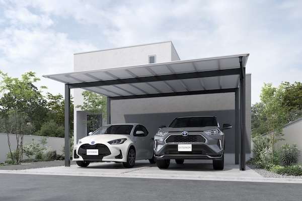 カーポート屋根にマットで高遮熱な「シルバーポリカーボネート板」