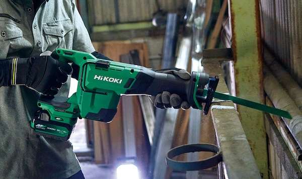 HiKOKI、振動を低減したコードレスセーバソーを発売